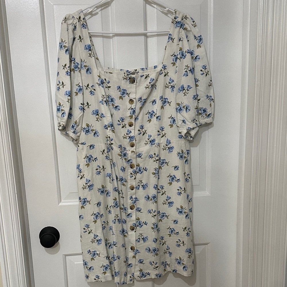 Blue Floral Button-Front Women’s Top